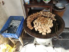 -临街徽菜馆·正宗黄山味