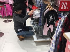 -优衣库(上海金桥国际商业广场店)