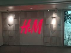 -H&M(天一广场店)