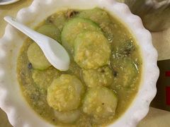 海鲜烩黑毛节瓜船-水乡人家私房菜(逢简店)