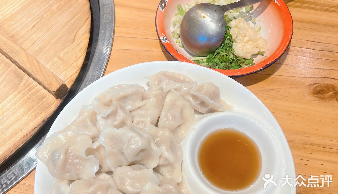 热气腾腾的东北“铁锅炖”