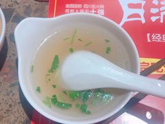 -月满大江经典火锅(任城路店)