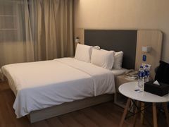 -汉庭(深圳宝安客运站地铁站店)