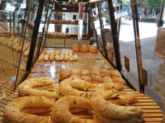 -Dough&Joe团憩(瑞虹天地月亮湾店)