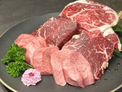 -铭牛烧肉·和牛海鲜自助(高新月牙湖店)