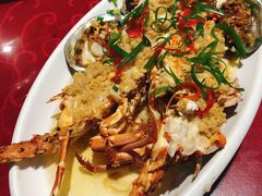 -三亚火车头万人海鲜广场