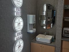 -佬钱湾仔(衣裳街店)