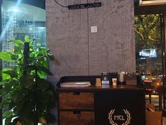 -麦凯伦烧烤·精酿超级工厂店(金桥总店)
