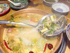 -洱火云南酸菜牛肉火锅(石景山当代商城店)