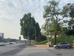 -元大都城垣遗址公园