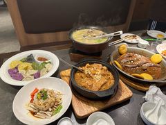 -五谷丰登农家院·地道胶东菜·海鲜烧烤(威海店)