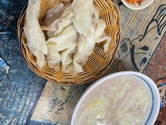 -老东门糁烫面角总店