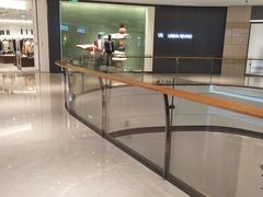 -URBAN REVIVO(上海中庚漫游城店)