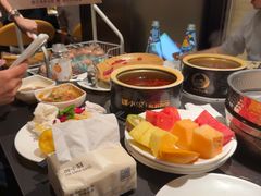 -钱小奴海鲜自助黑金店(杭州滨江龙湖店)