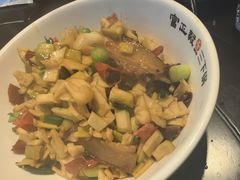 腊肉炒野山笋-富正毅三下锅连锁(三店)