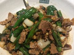 -费大厨辣椒炒肉(高铁吾悦广场店)
