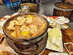 -阿润打边炉·鲜切鸡煲(华漕店)