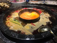 -蜀辣居鲜货老火锅(双流万达店)