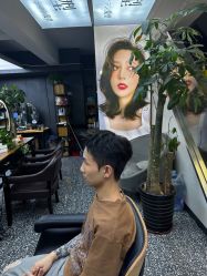 -藤野造型专业烫染接发