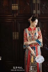 -莫小姐婚纱