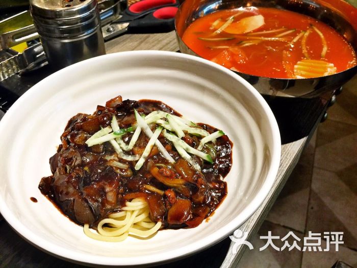 火炉火烤肉芝士排骨(西红门宜家店)炸酱面图片 第1张