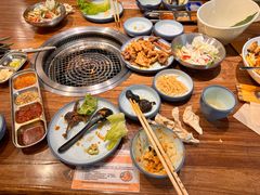 -明洞阿姨·韩式酱蟹烤肉·创意料理(三元桥店)