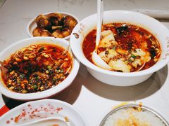 -渝是乎酸菜鱼(龙旗购物中心店)