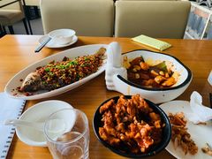 干烧武昌鱼-莲餐厅·湖北菜·藕汤是头牌(愚园路店)