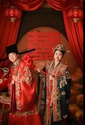 -雪中彩影婚纱摄影·微光艺术中心