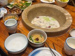 -滇香肴·云南菜蒸汽石锅鱼(云南北路店)