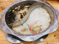 -袁记串串香(泉水轻轨站店)