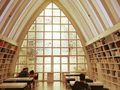 -钟书阁(松江泰晤士小镇店)