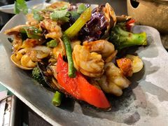 -大头虾越式风味餐厅(光明广场店)