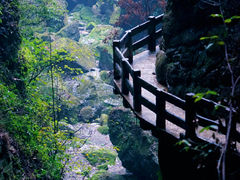 -龙水峡地缝景区