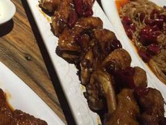 -嗨辣小聚·盘锦河蟹·海鲜烧烤龙虾(盘锦十年好店)