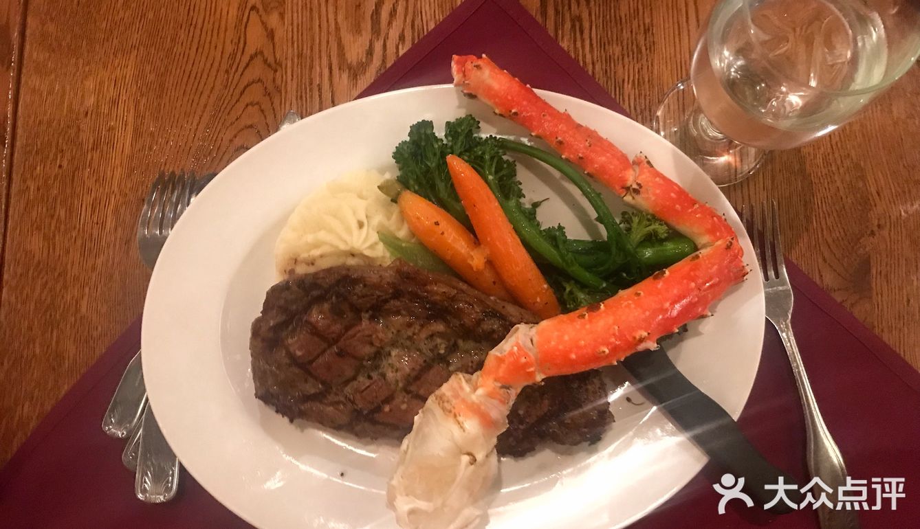 2018最后一天在Fairbanks的此餐厅吃新年大餐