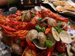 -何师烧烤Pro ·江湖川菜·小龙虾·精酿(太古里旗舰店)