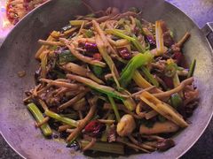 -路边边.炒菜烧烤.音乐餐厅(良乡长虹店)