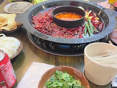 -黄潇洒老火锅(九眼桥宏济巷店)