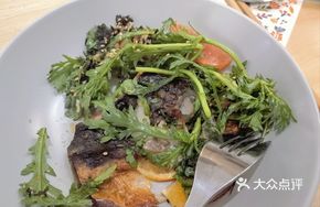 Natto, Water Spinach, Blood Orange with Mackerel