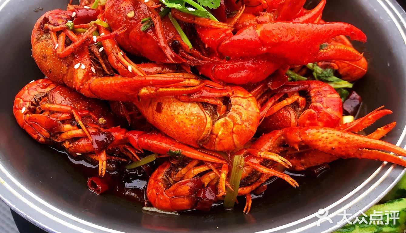 吃夜宵好去处！龙虾🦞烤鱼🐟烧烤这里都有‼️