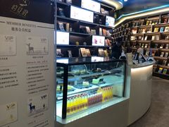 -钟书阁(群光广场店)