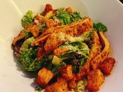 鸡肉杏仁沙拉-MADO冰淇淋咖啡馆(淘金店)
