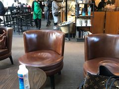 大堂-星巴克(北京西大望路温特莱店)