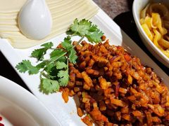 博饼羊肉卷-贯贯吉·清真餐厅(浙江中路店)