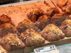 -HOT CRUSH趁热集合·现烤面包(环球港店)