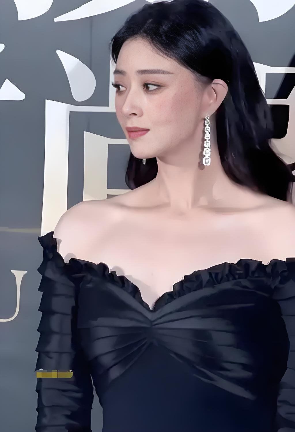 为啥蒋欣生图这么有杀伤力?看她以前图片就知道