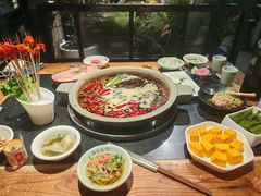 -憨石匠山野鲜菜火锅(理工店)