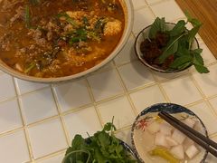 -粉八·云南米线·建水烧烤(常熟路店)