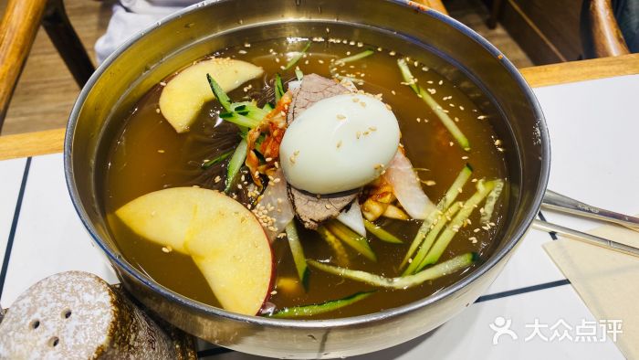 厚有蛋·朝鲜族现压牛肉冷面图片